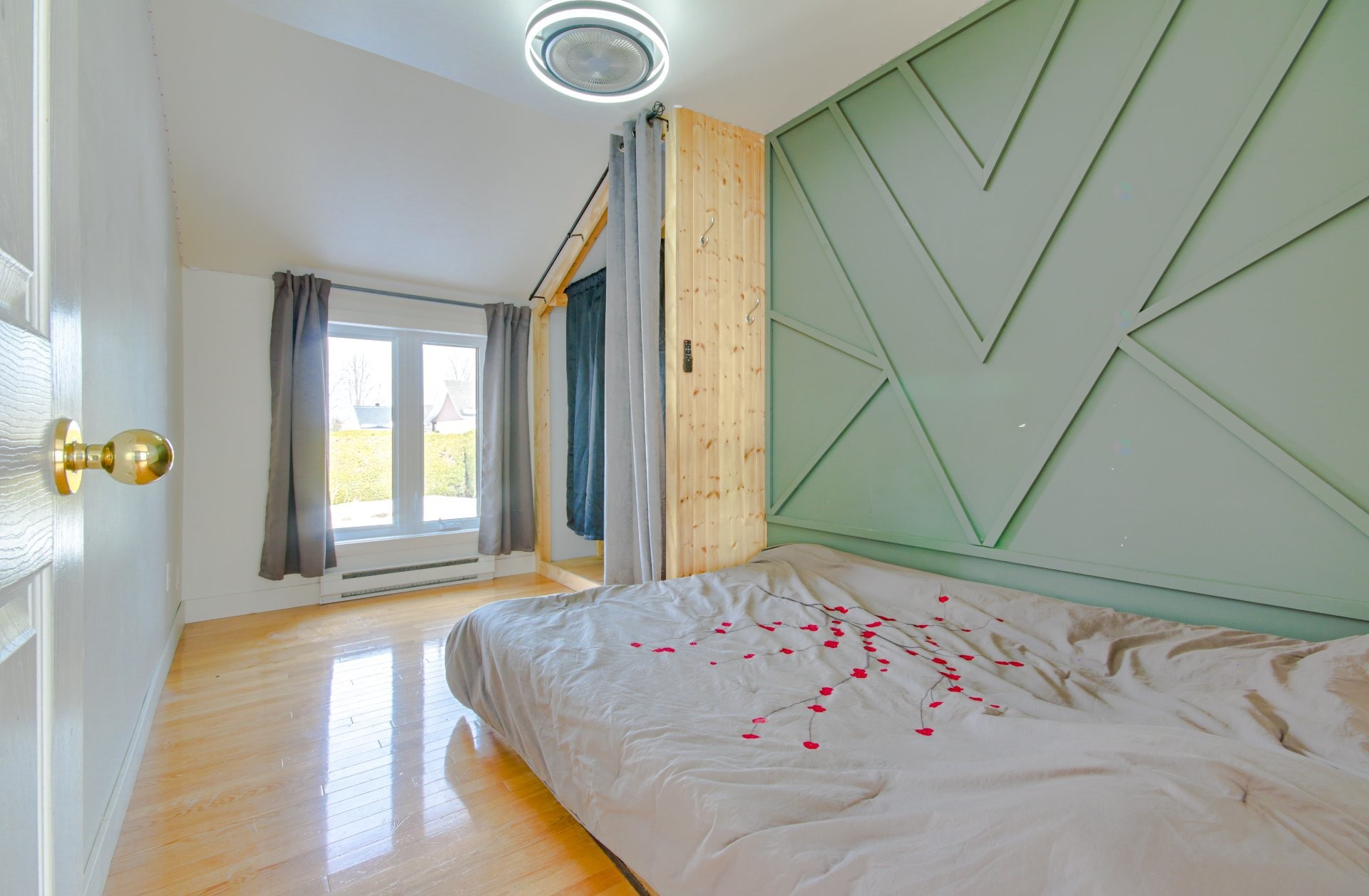 Chambre à coucher - 371 Rue St-Maurice, Saint-Séverin, QC - Indoor Photo Showing Bedroom