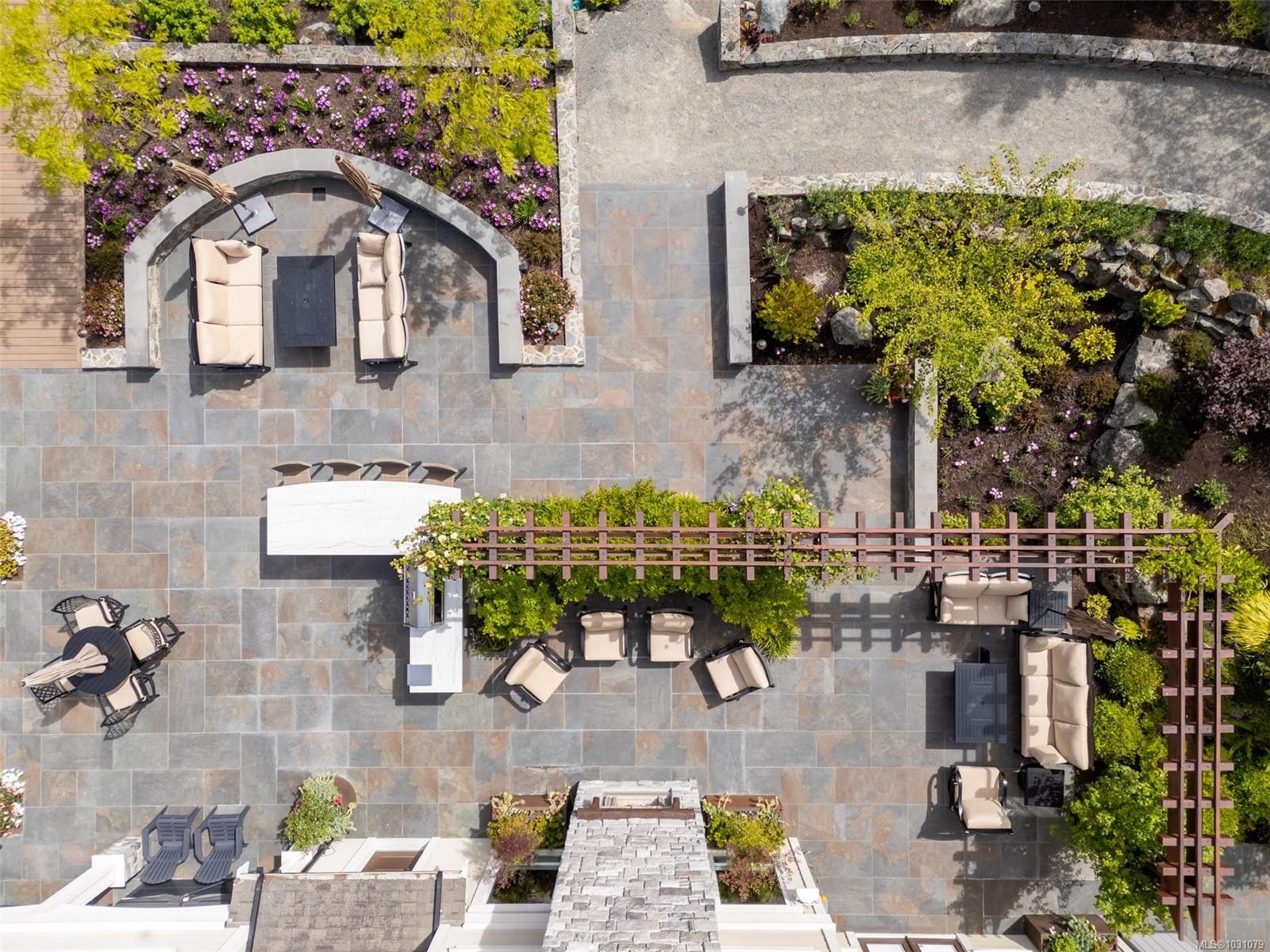 441 Glendower Rd, Saanich, BC