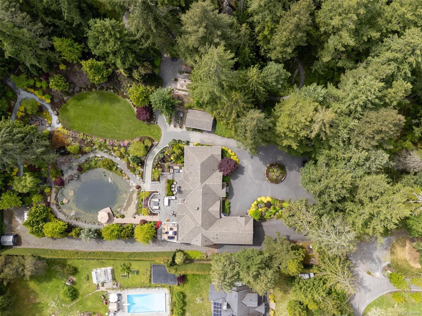 441 Glendower Rd, Saanich, BC