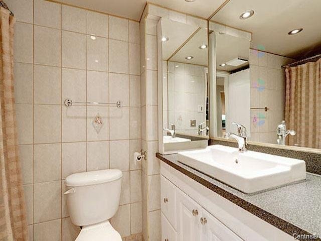 Salle de bains - 764-1077 Rue St-Mathieu, Montréal (Ville-Marie), QC - Indoor Photo Showing Bathroom