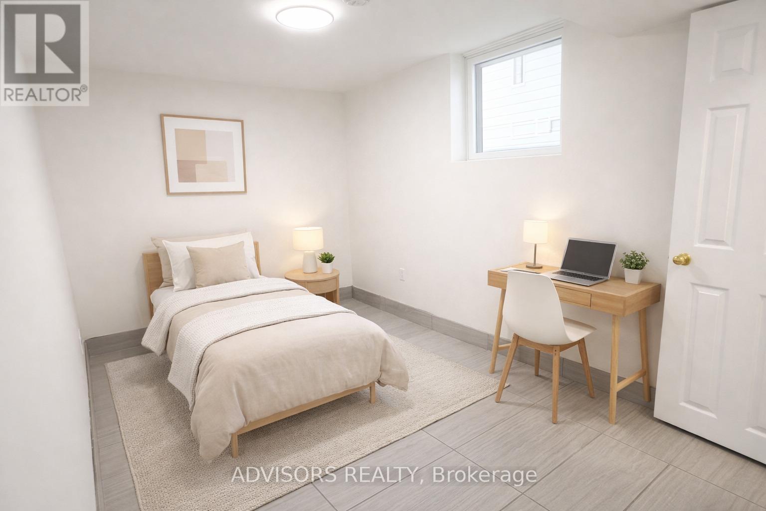 1470 Fisher Avenue, Burlington, ON - Indoor Photo Showing Bedroom