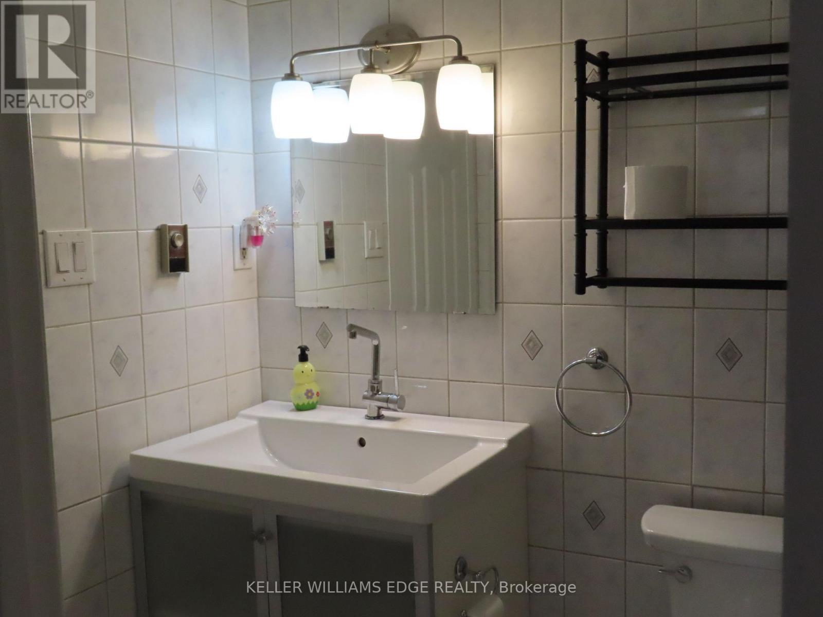 12 - 4026 Longmoor Drive, Burlington, ON - Indoor Photo Showing Bathroom