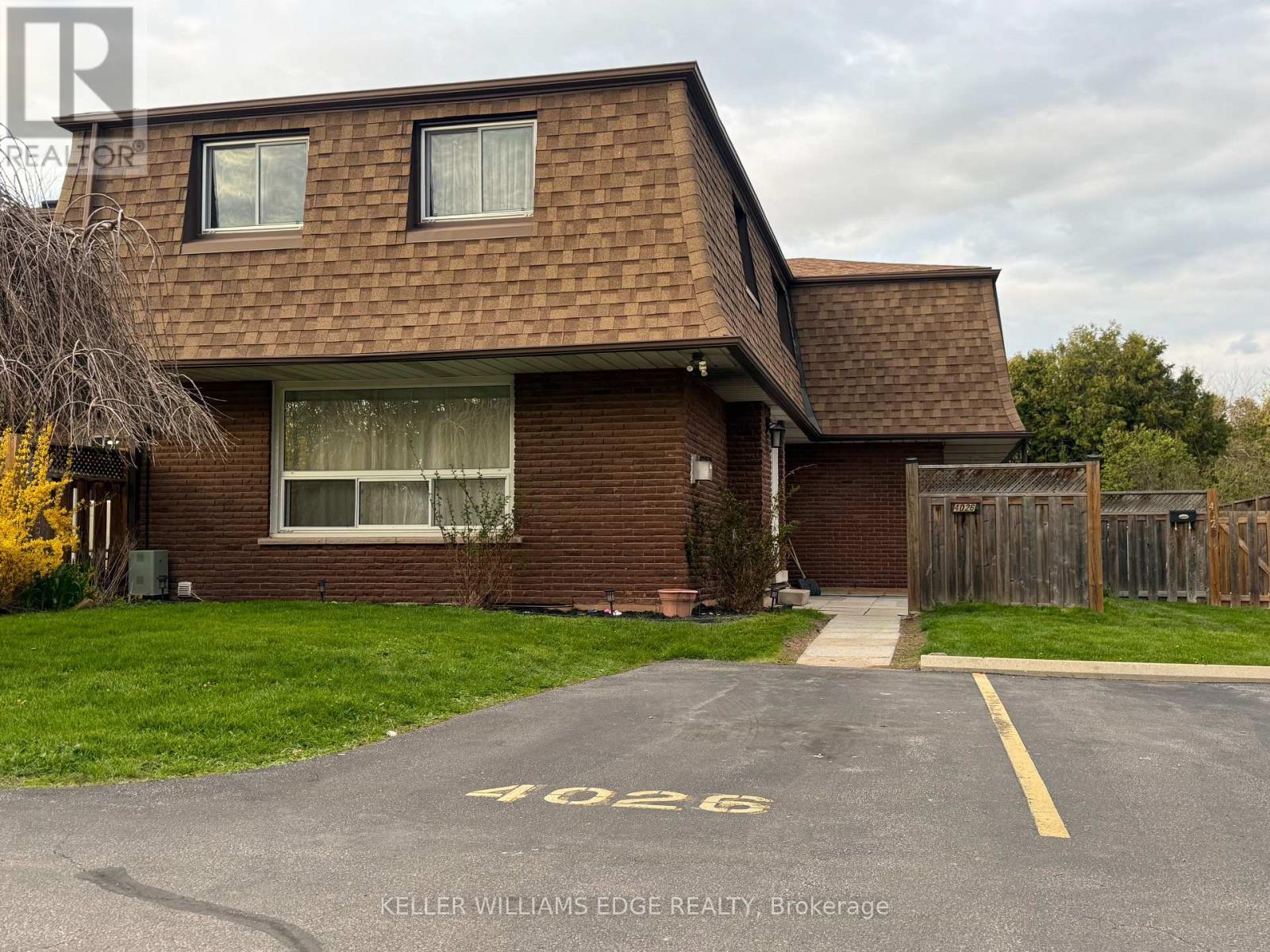 12 - 4026 Longmoor Drive, Burlington, ON - Outdoor