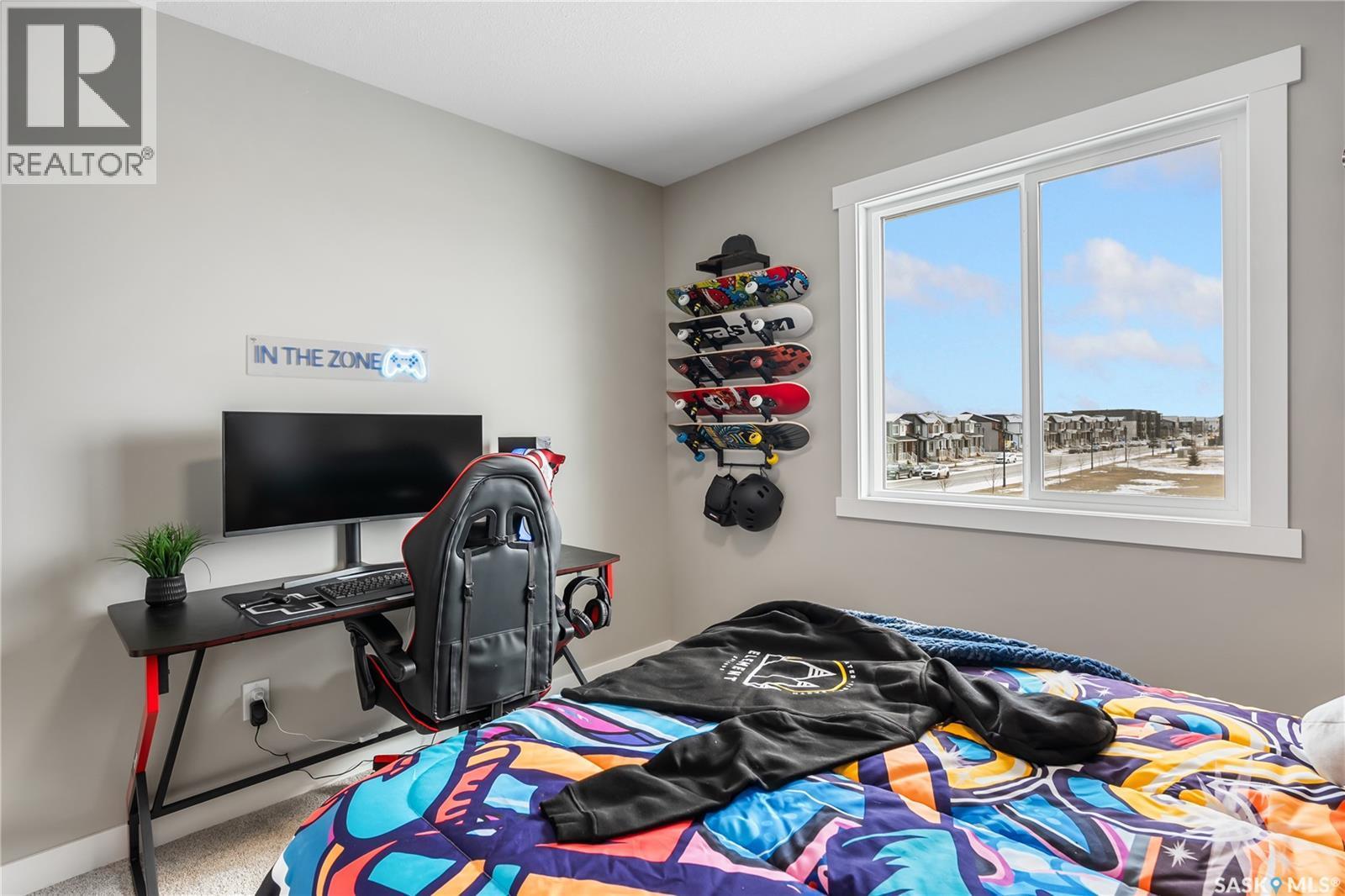 2994 Dumont Way, Regina, SK - Indoor Photo Showing Bedroom