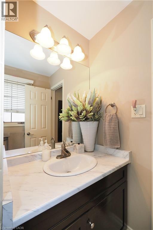 24 Primrose Path, Kitchener, ON - Indoor Photo Showing Bathroom