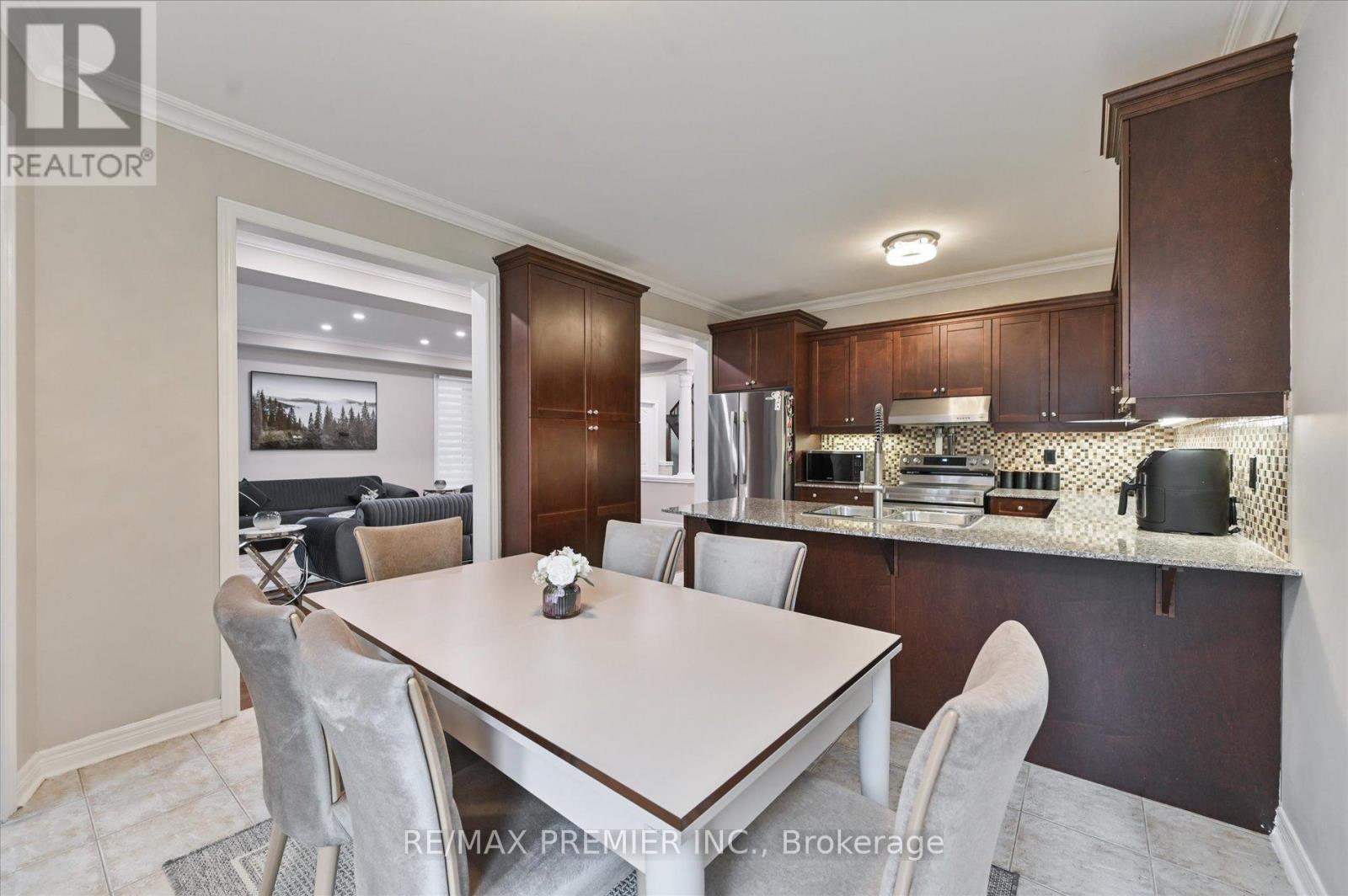 170 Ascalon Drive, Vaughan, ON - Indoor Photo Showing Other Room