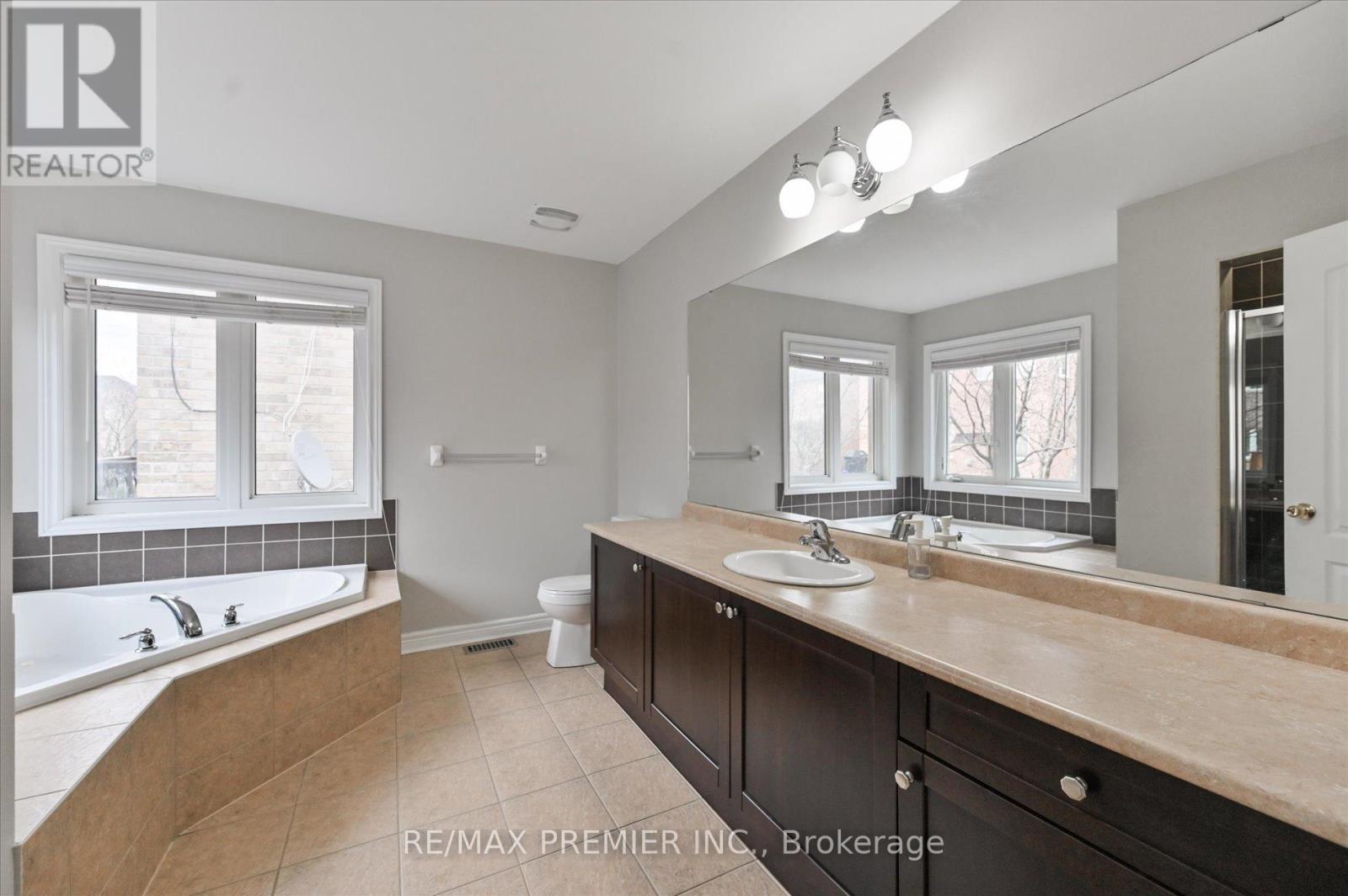 170 Ascalon Drive, Vaughan, ON - Indoor Photo Showing Bathroom