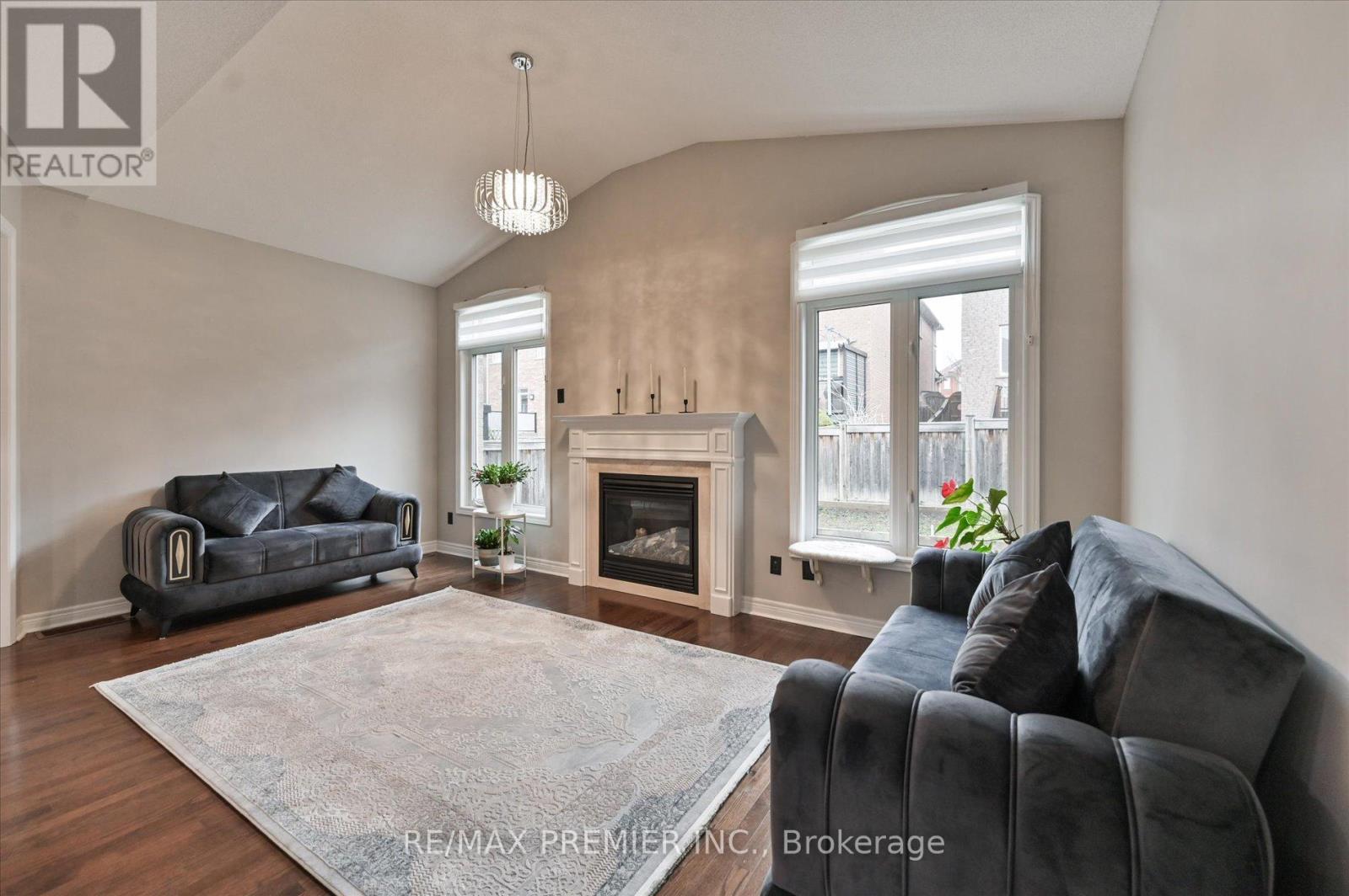 170 Ascalon Drive, Vaughan, ON - Indoor Photo Showing Living Room With Fireplace
