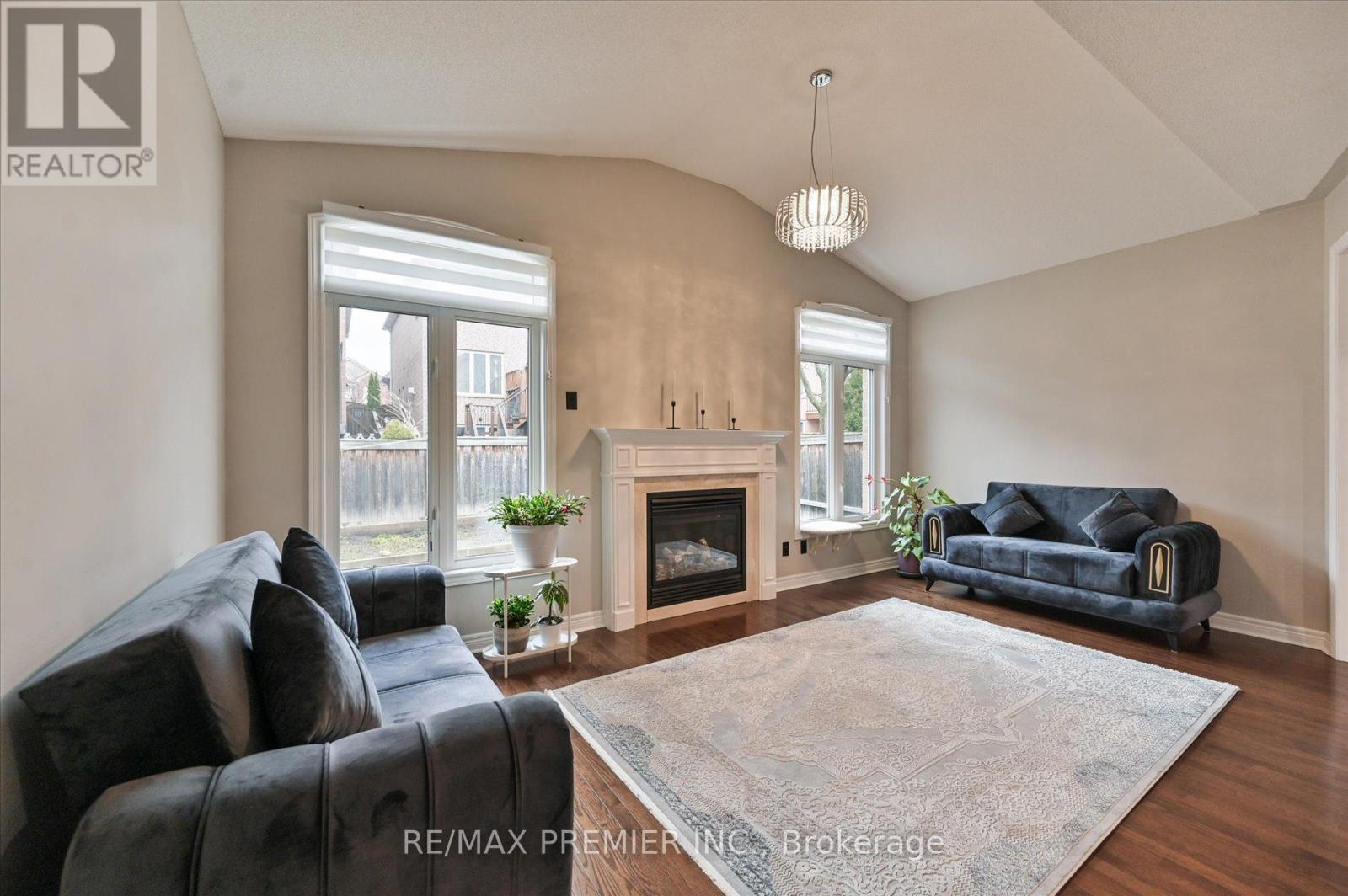 170 Ascalon Drive, Vaughan, ON - Indoor Photo Showing Living Room With Fireplace