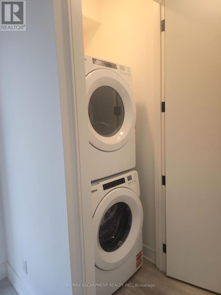 168 Everett Common, St. Catharines, ON - Indoor Photo Showing Laundry Room