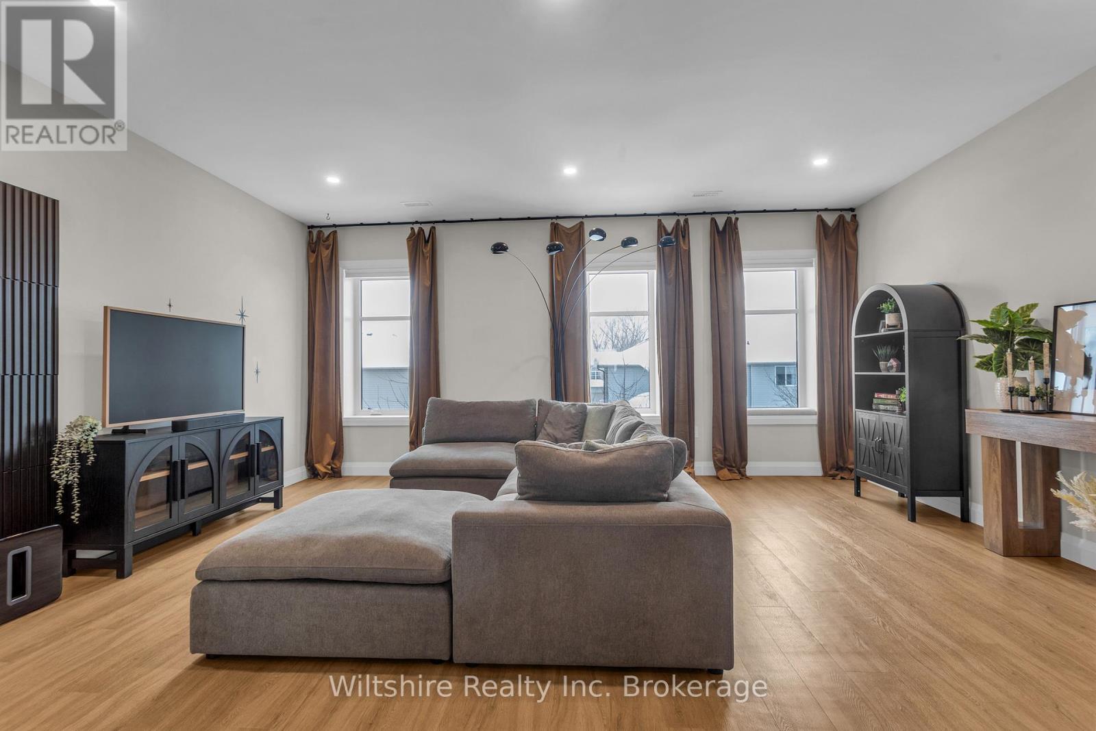 1105 - 361 Quarterline Road, Tillsonburg, ON - Indoor Photo Showing Other Room