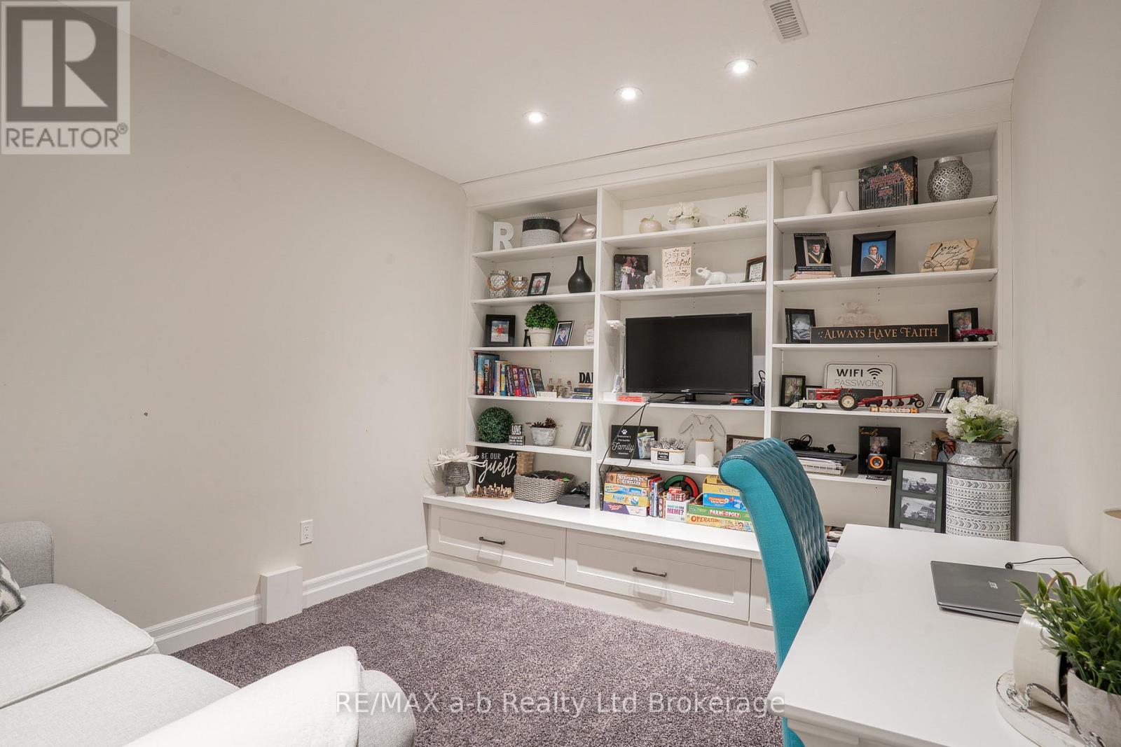 30 Brookside Lane, Tillsonburg, ON - Indoor Photo Showing Other Room