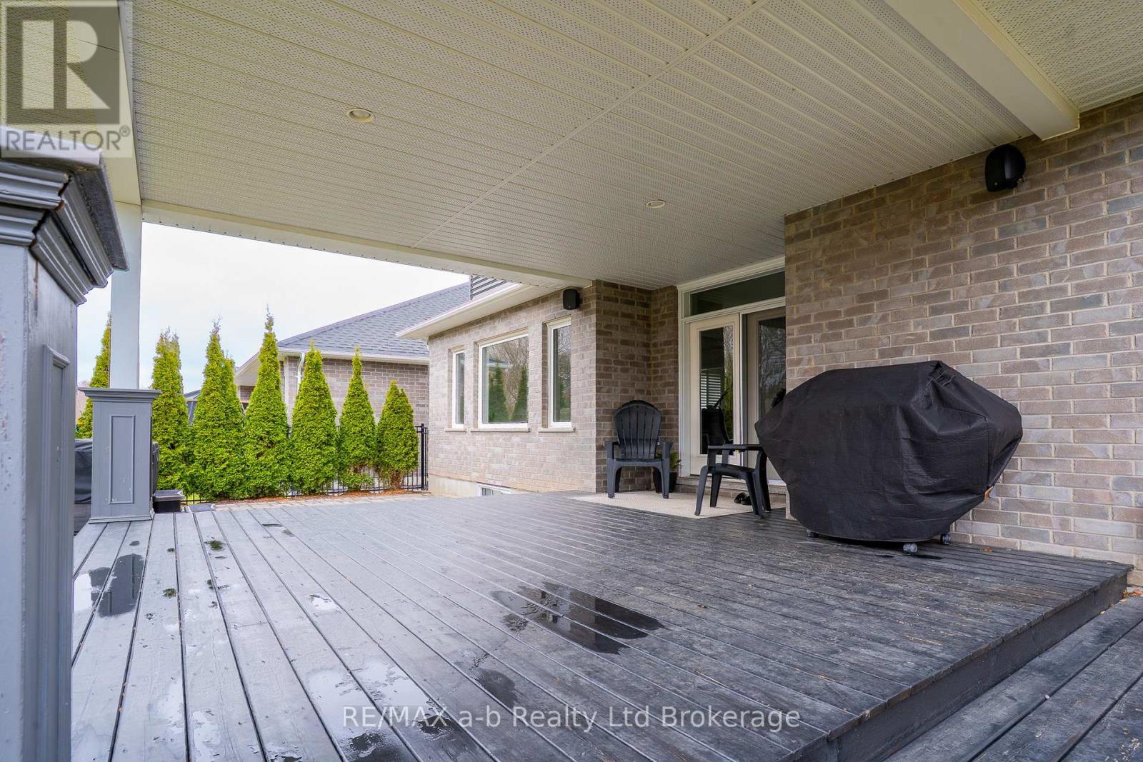 30 Brookside Lane, Tillsonburg, ON - Outdoor With Deck Patio Veranda With Exterior