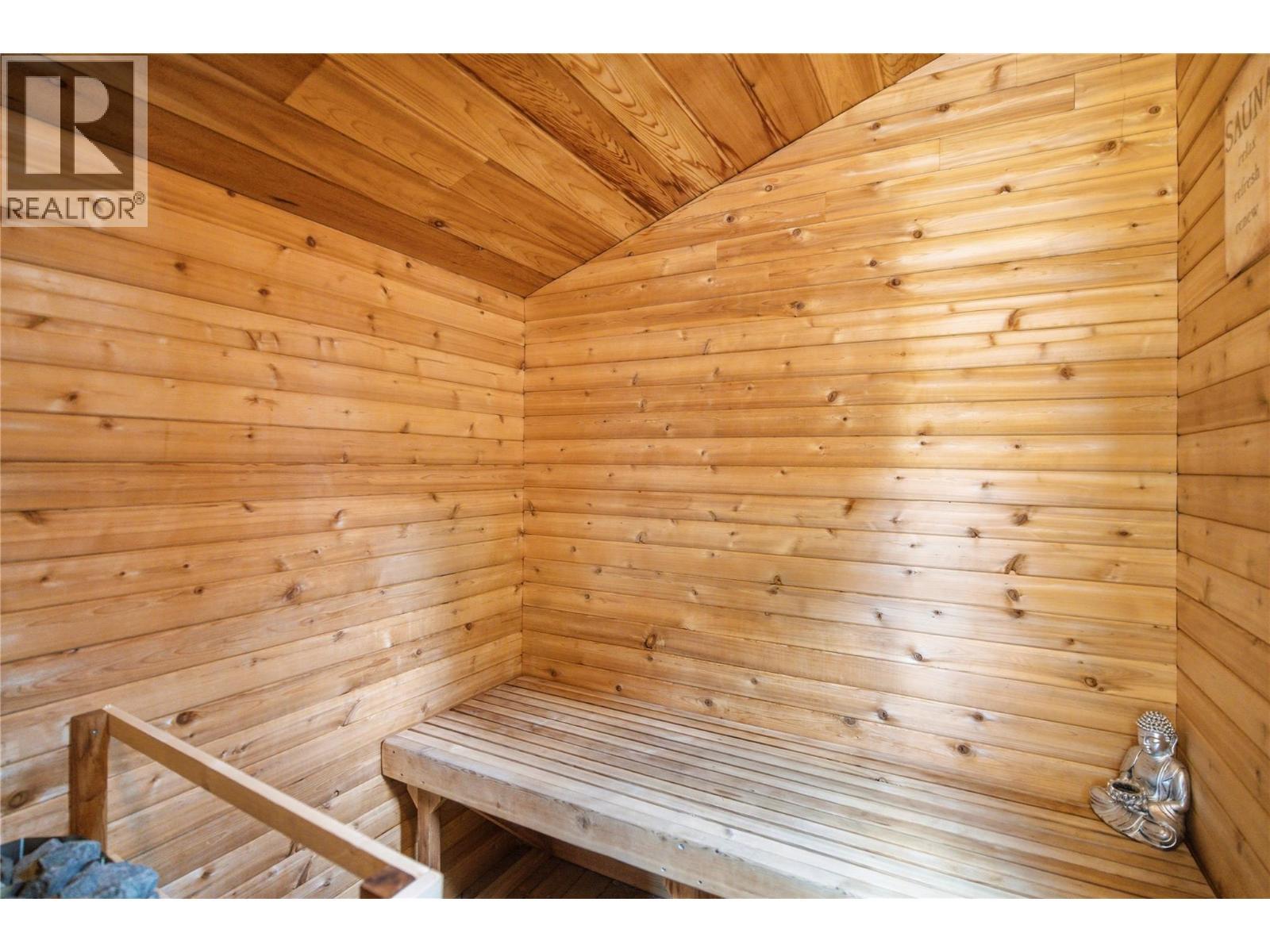 sauna - 4337 Dunvegan Court, Kelowna, BC - Indoor Photo Showing Other Room