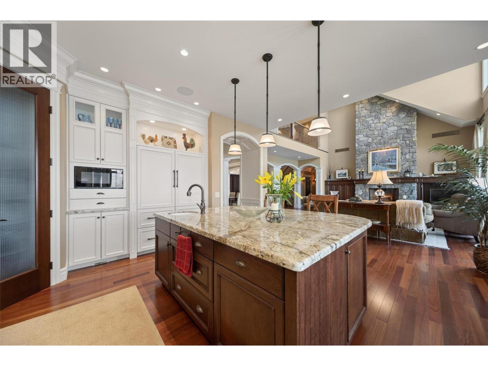 225 Swick Road, Kelowna, BC - Indoor Photo Showing Other Room