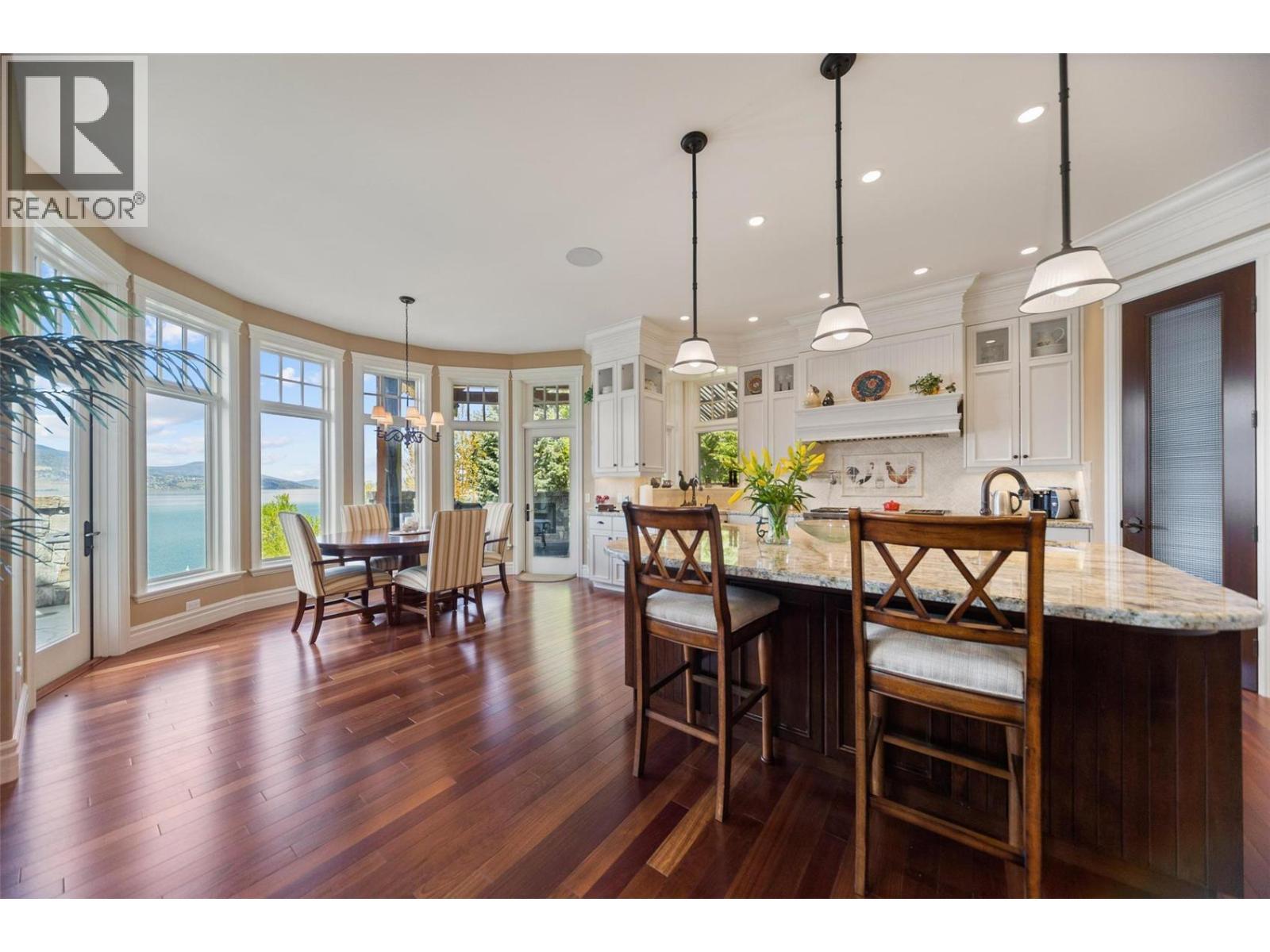 225 Swick Road, Kelowna, BC - Indoor
