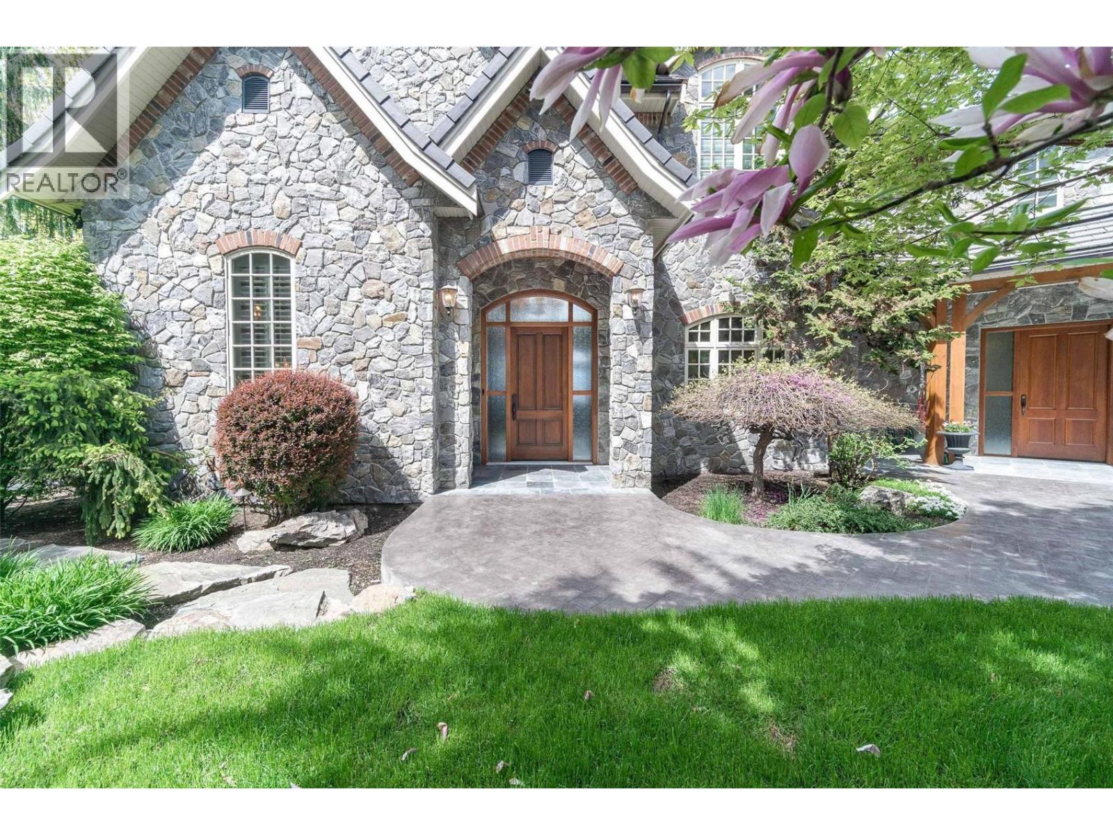 225 Swick Road, Kelowna, BC - Outdoor