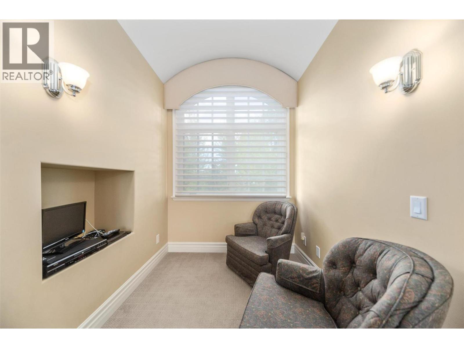 225 Swick Road, Kelowna, BC - Indoor