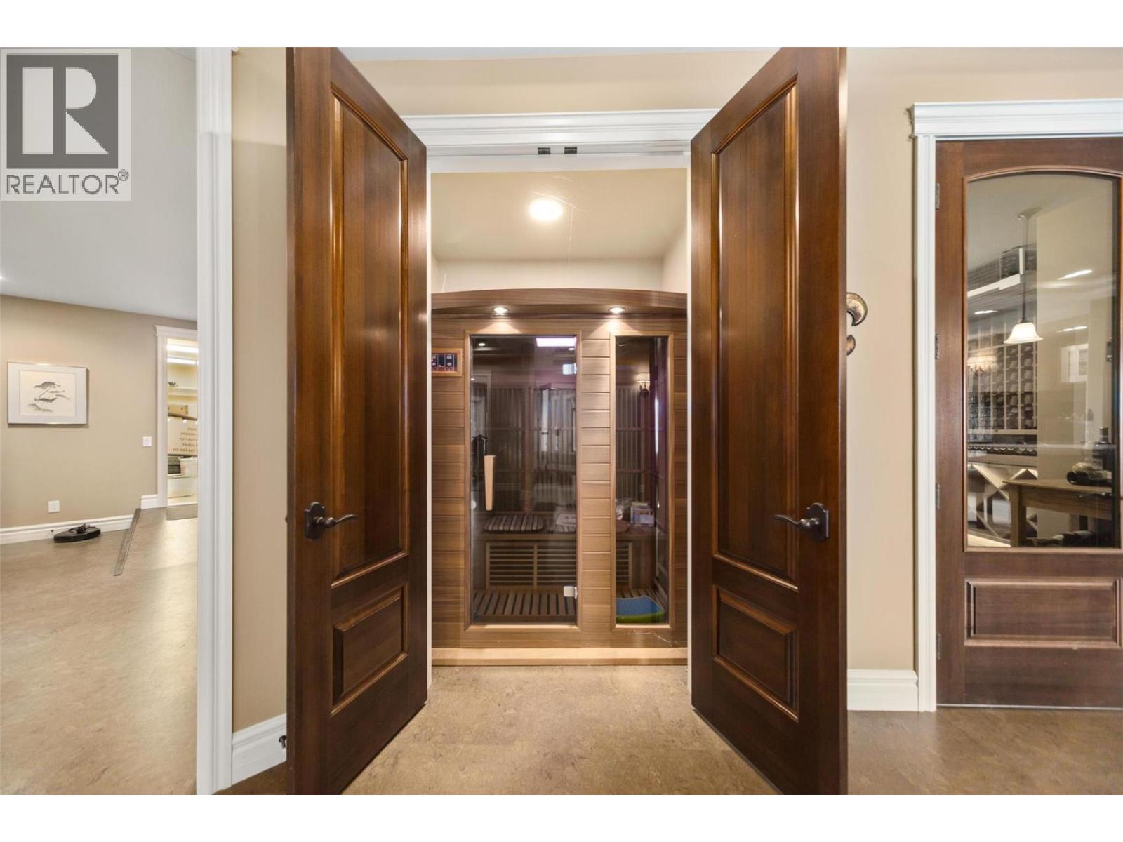225 Swick Road, Kelowna, BC - Indoor Photo Showing Other Room