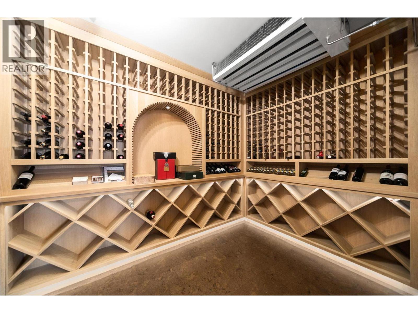 225 Swick Road, Kelowna, BC - Indoor