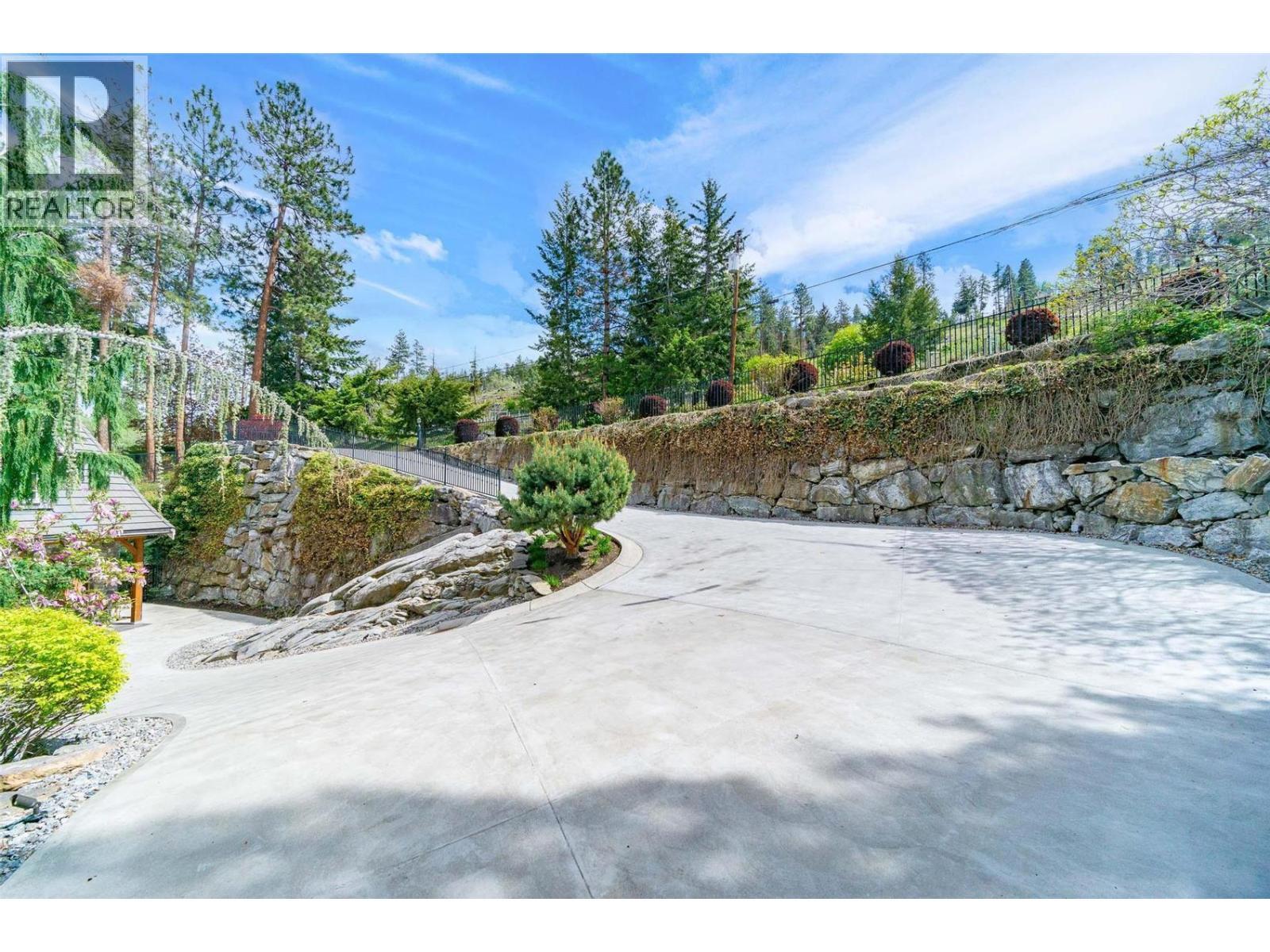 225 Swick Road, Kelowna, BC - Outdoor With View