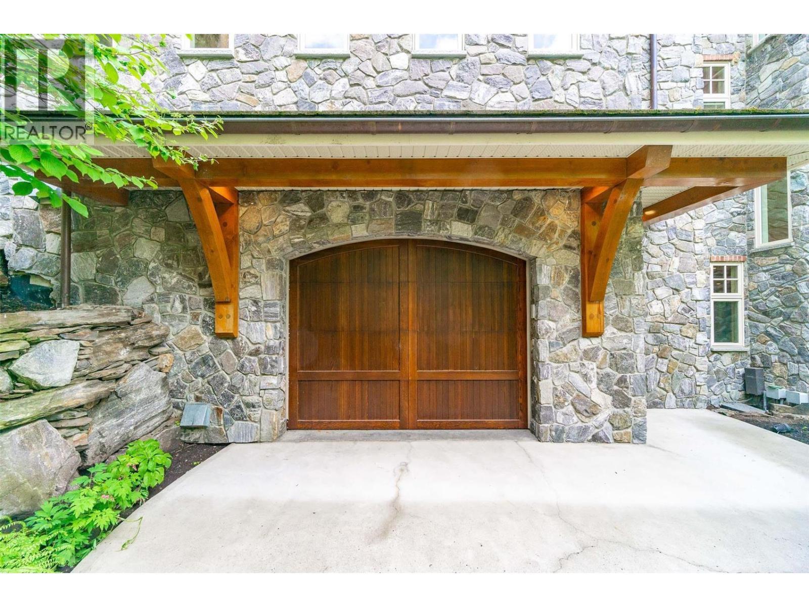 225 Swick Road, Kelowna, BC - Outdoor