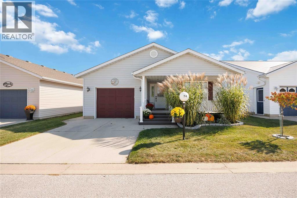 5700 Blackwell Sideroad Unit# 74, Sarnia, ON - Outdoor