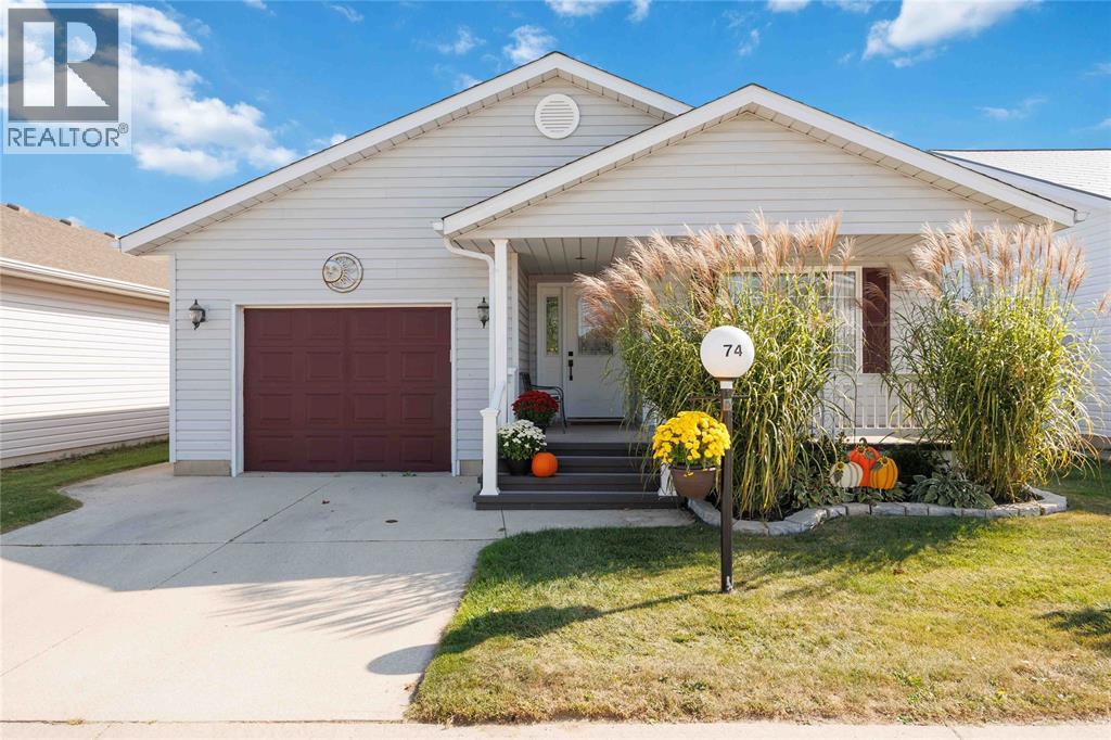 5700 Blackwell Sideroad Unit# 74, Sarnia, ON - Outdoor