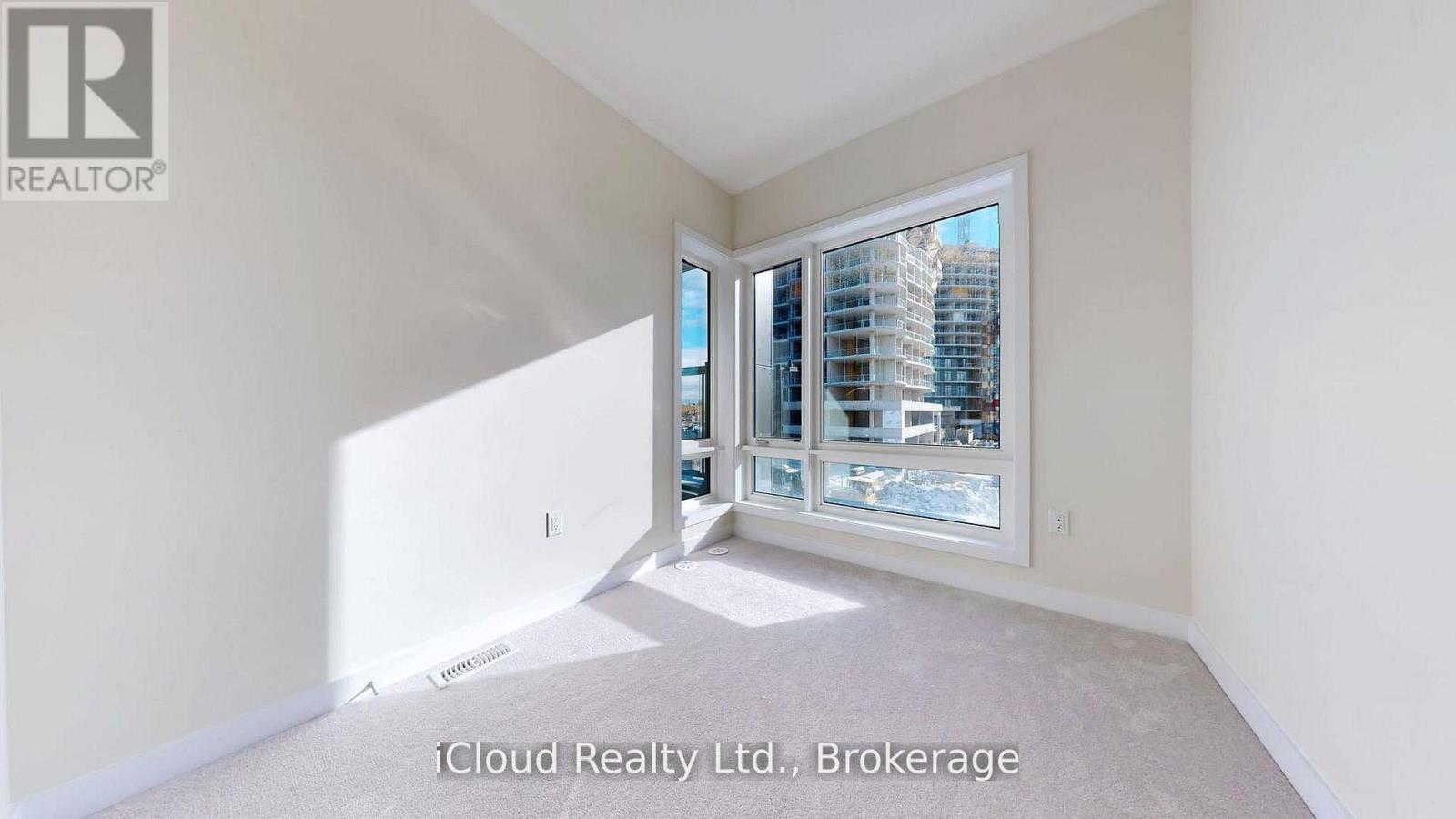 38 Dandara Gate, Vaughan, ON - Indoor Photo Showing Other Room