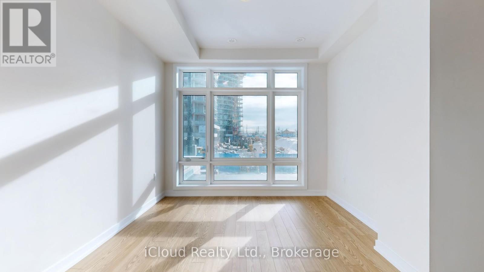 38 Dandara Gate, Vaughan, ON - Indoor Photo Showing Other Room