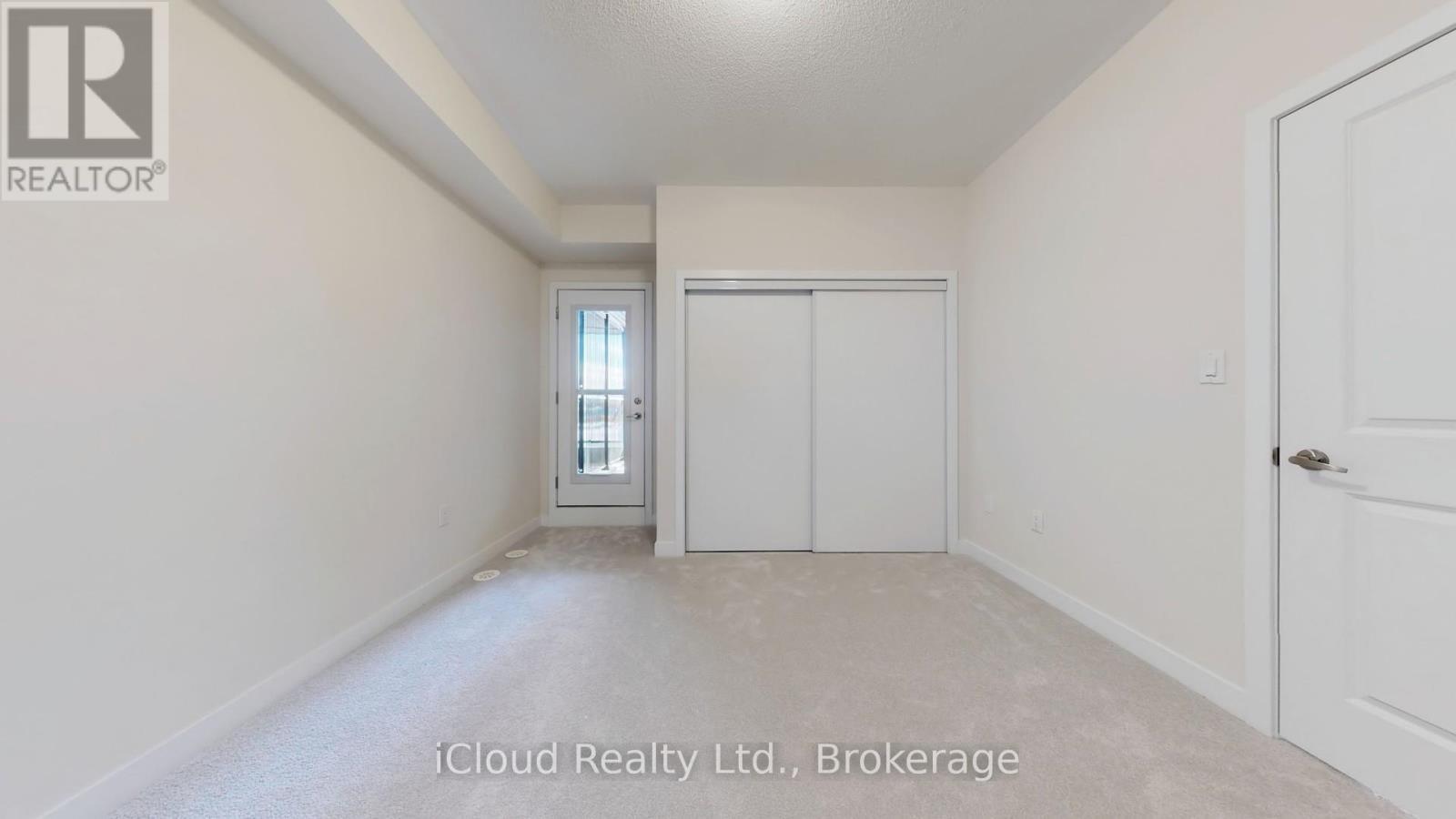 38 Dandara Gate, Vaughan, ON - Indoor Photo Showing Other Room