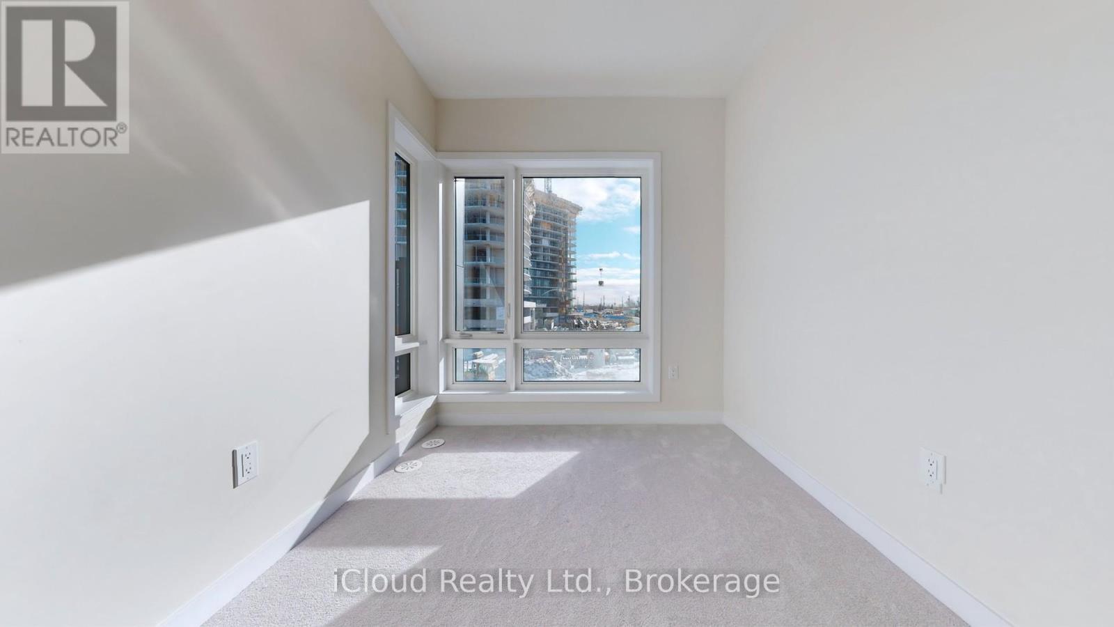 38 Dandara Gate, Vaughan, ON - Indoor Photo Showing Other Room