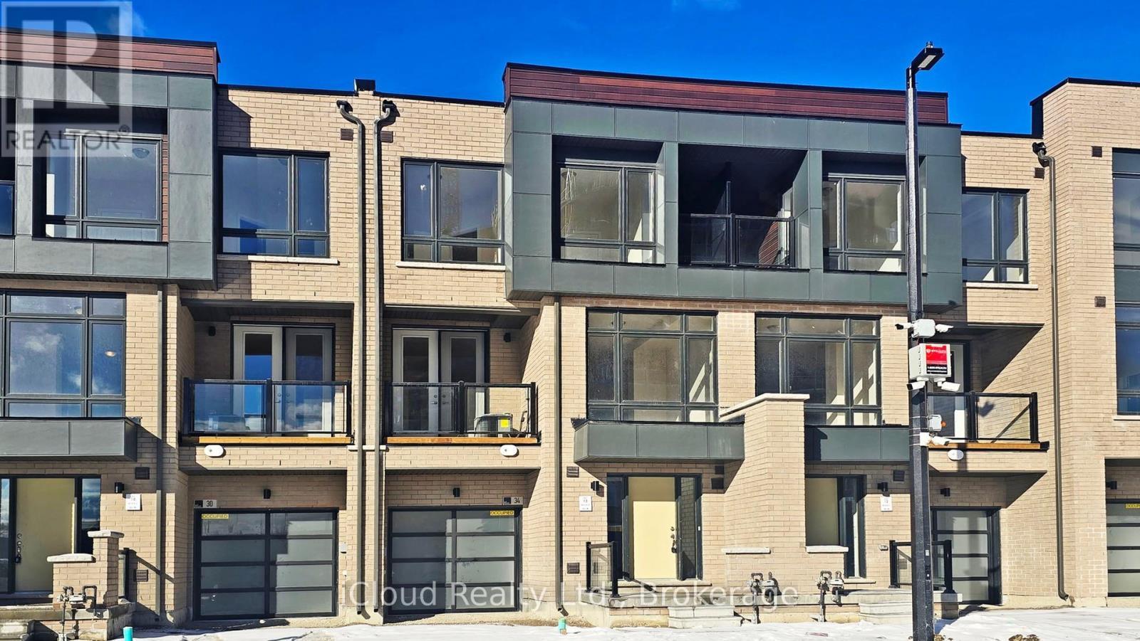 38 Dandara Gate, Vaughan, ON - Outdoor With Balcony With Facade