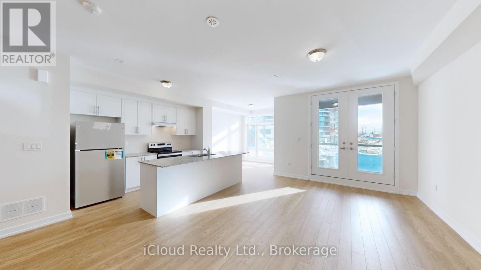 38 Dandara Gate, Vaughan, ON - Indoor Photo Showing Kitchen