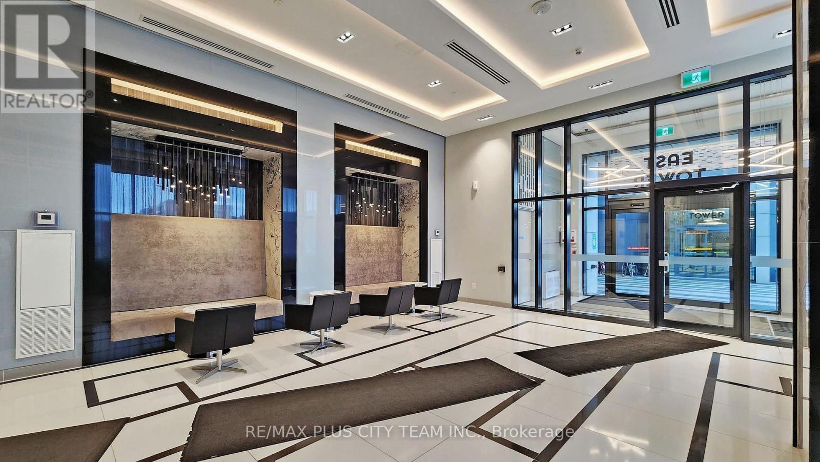 626 - 100 Eagle Rock Way, Vaughan, ON - Indoor Photo Showing Other Room