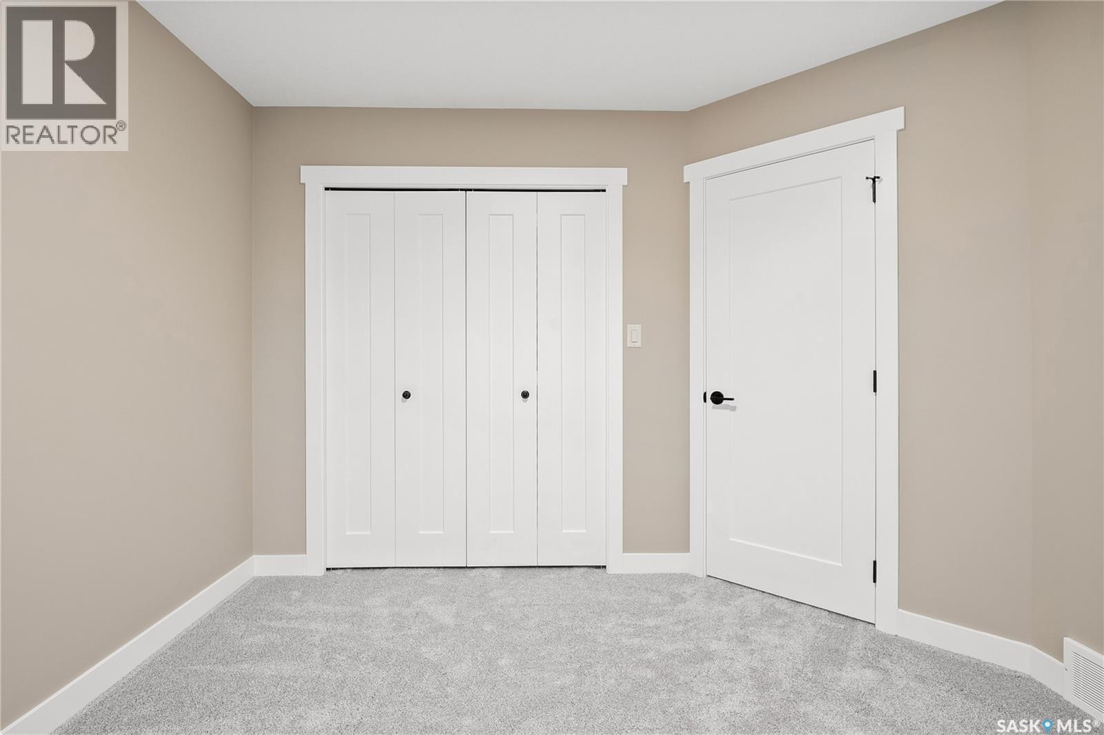 2990 Dumont Way, Regina, SK - Indoor