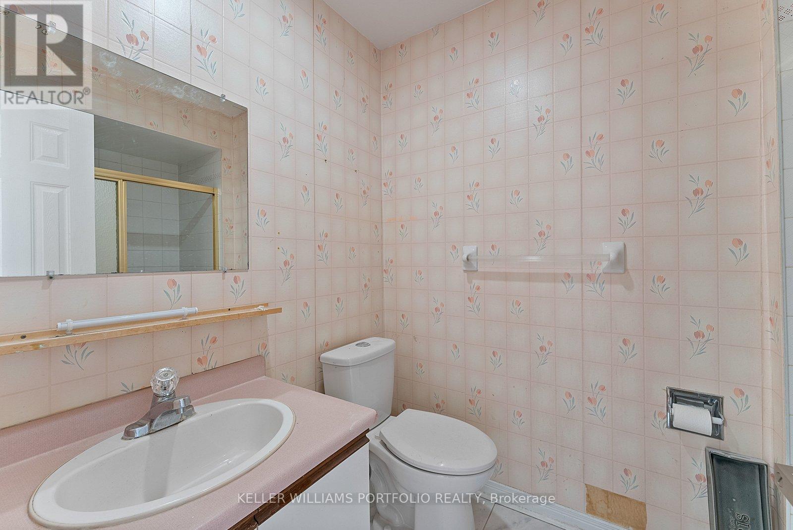 502 Turnbridge Road, Mississauga, ON - Indoor Photo Showing Bathroom