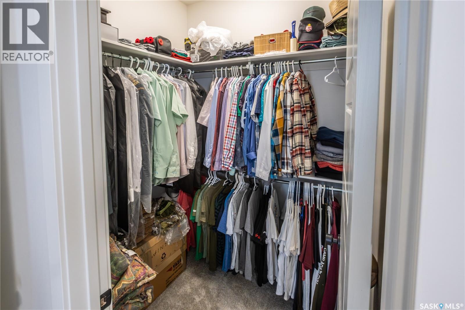 1002 Maplewood Drive, Moose Jaw, SK - Indoor With Storage