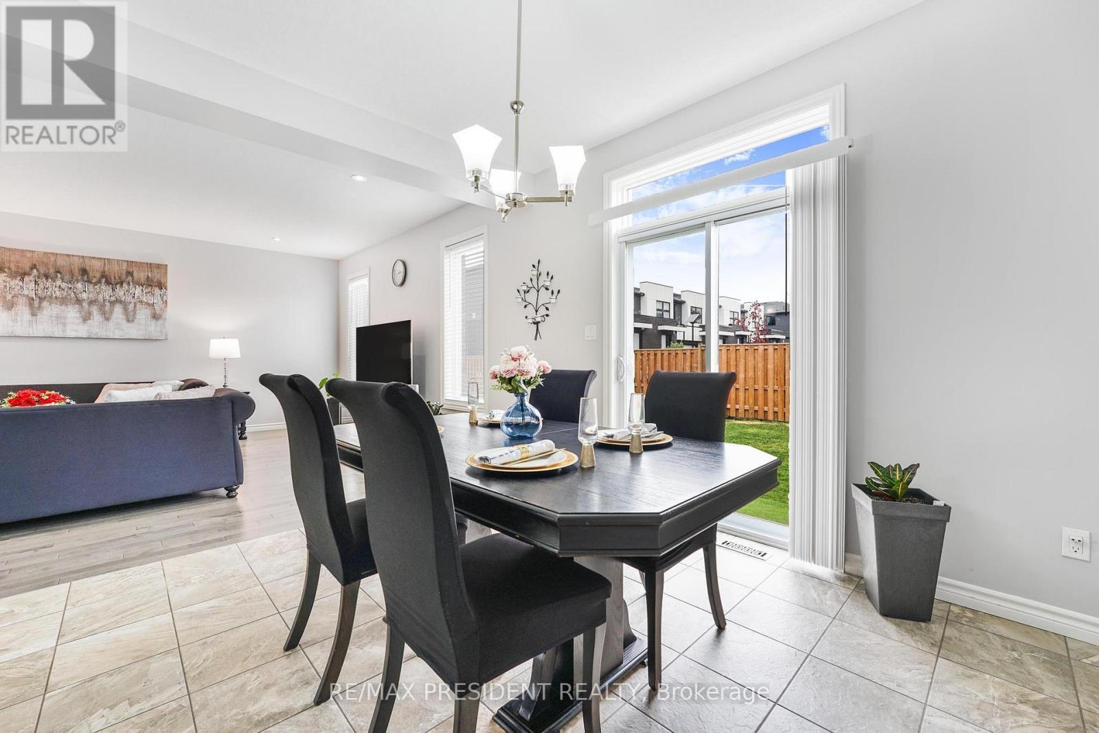 505 Sophia Crescent, London North, ON - Indoor Photo Showing Dining Room