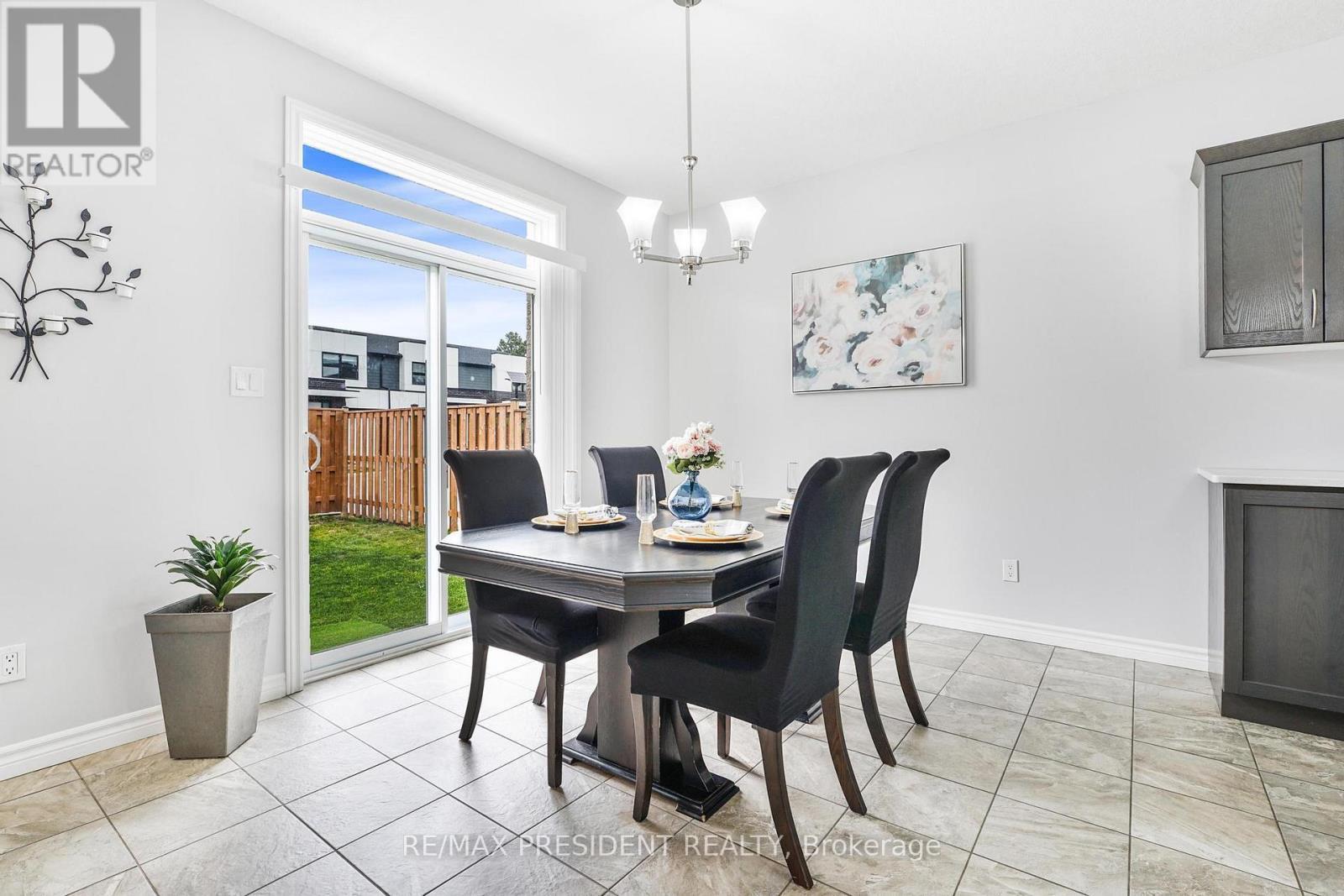 505 Sophia Crescent, London North, ON - Indoor Photo Showing Dining Room