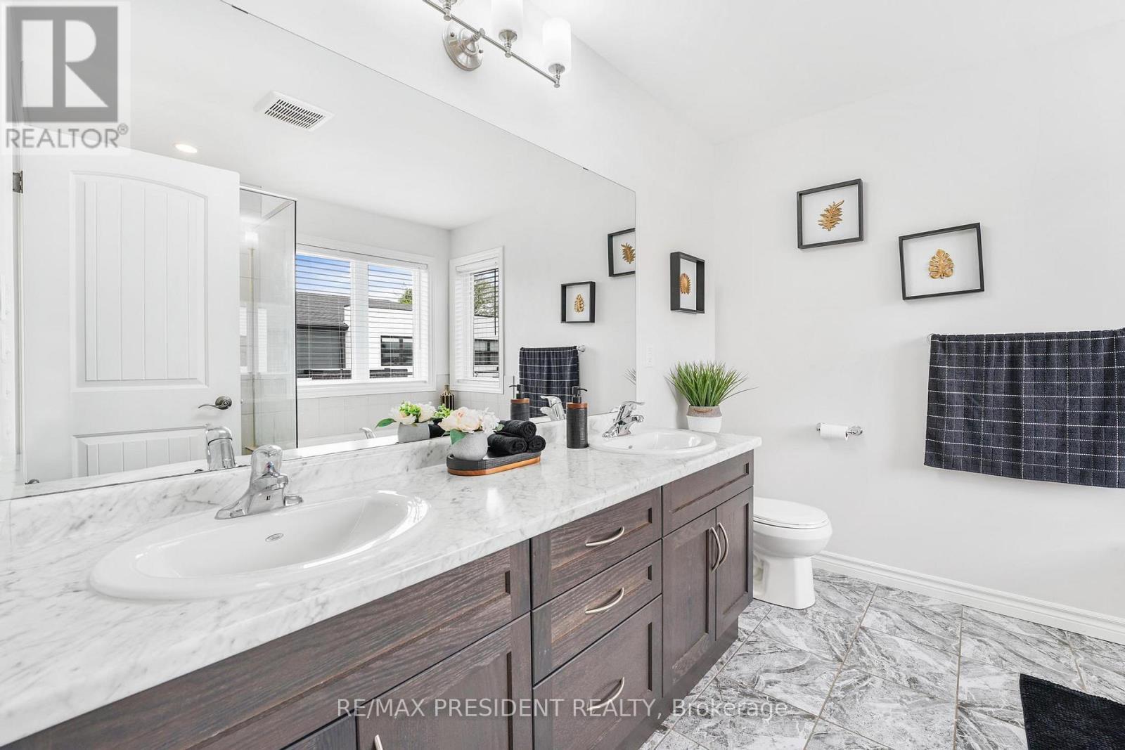 505 Sophia Crescent, London North, ON - Indoor Photo Showing Bathroom