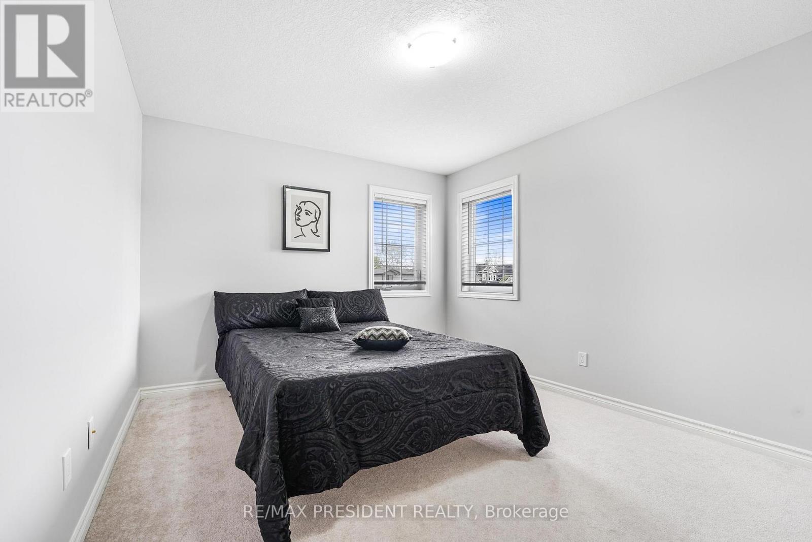 505 Sophia Crescent, London North, ON - Indoor Photo Showing Bedroom