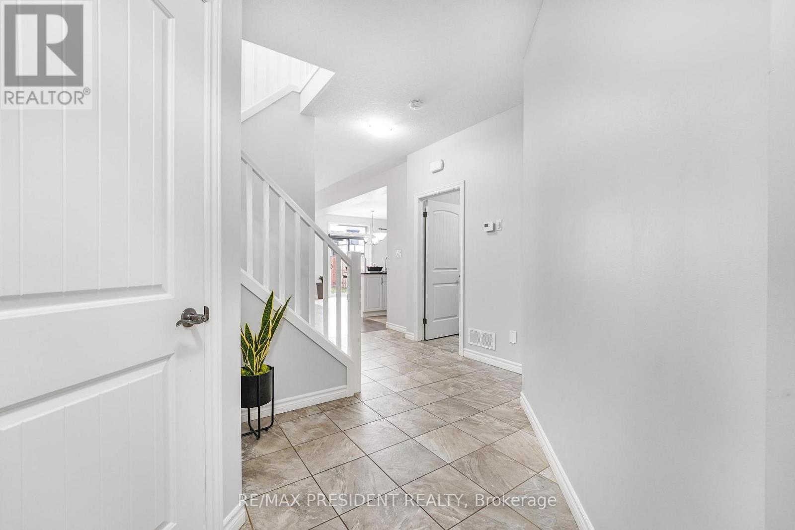 505 Sophia Crescent, London North, ON - Indoor Photo Showing Other Room