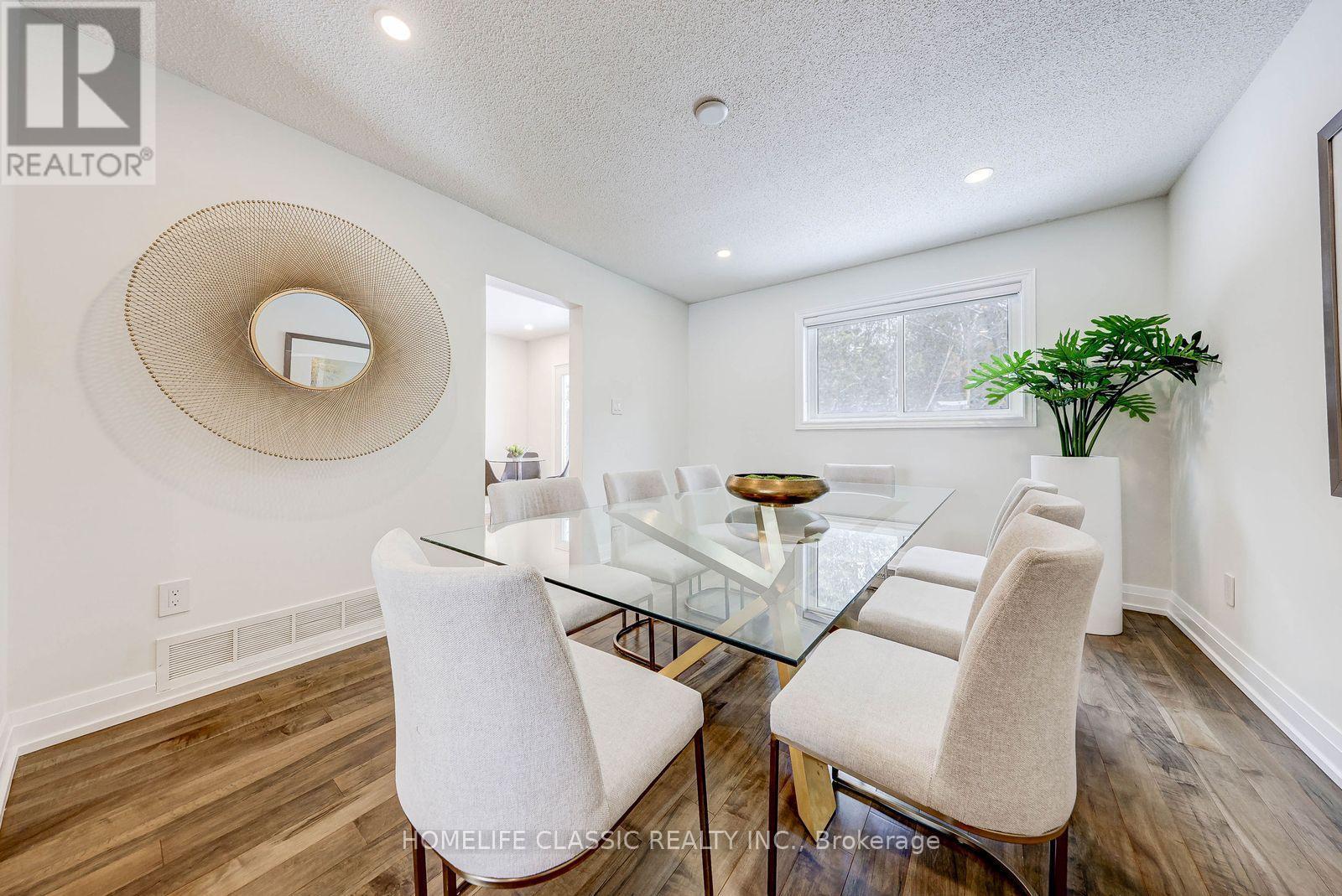 Dining room - 56 Gray Crescent, Richmond Hill, ON - Indoor Photo Showing Dining Room