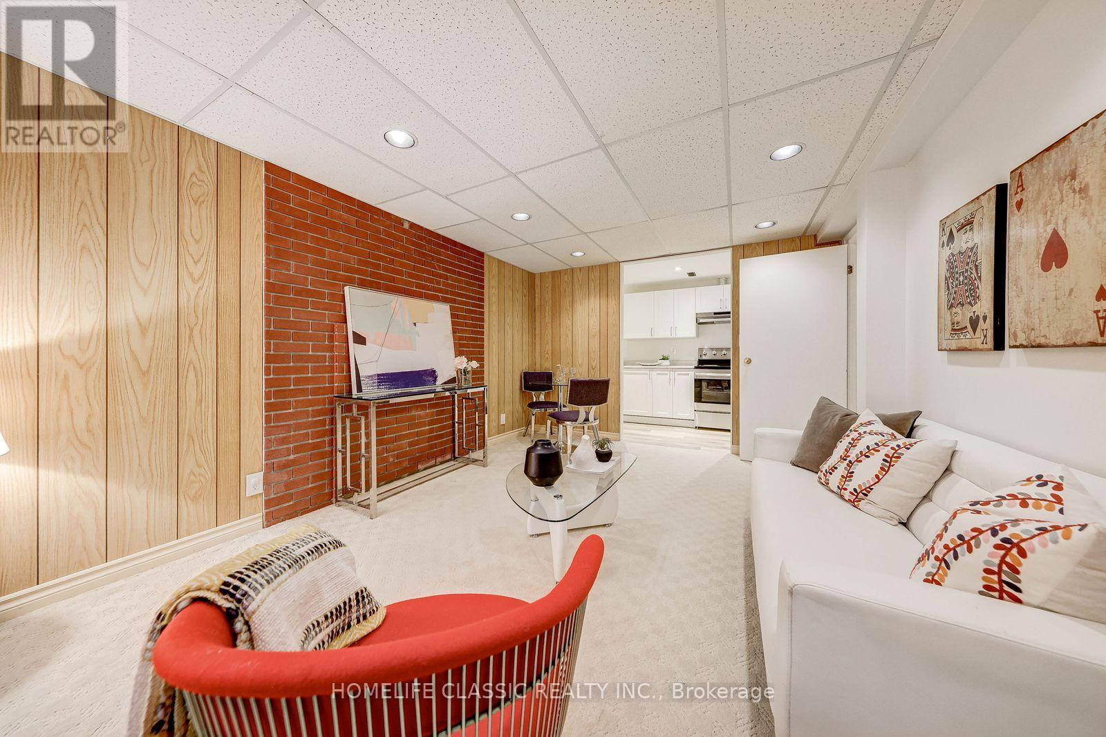Open Concept - 56 Gray Crescent, Richmond Hill, ON - Indoor