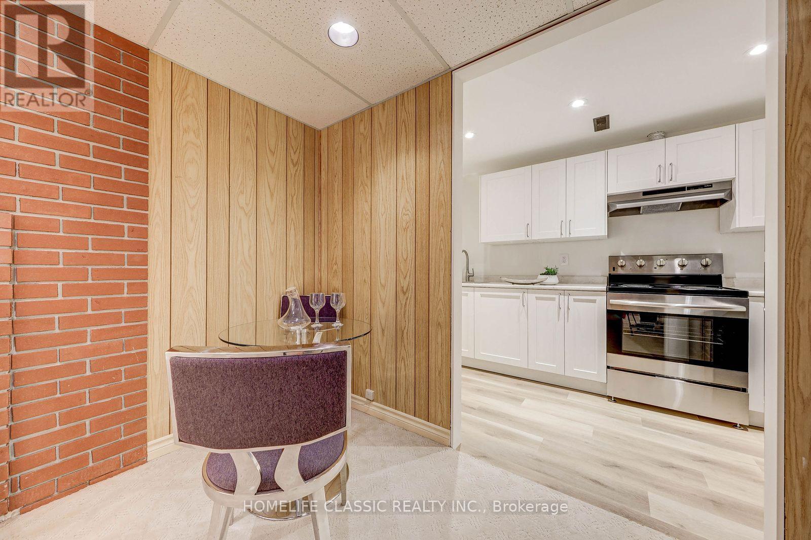 Basement Kitchen - 56 Gray Crescent, Richmond Hill, ON - Indoor Photo Showing Kitchen