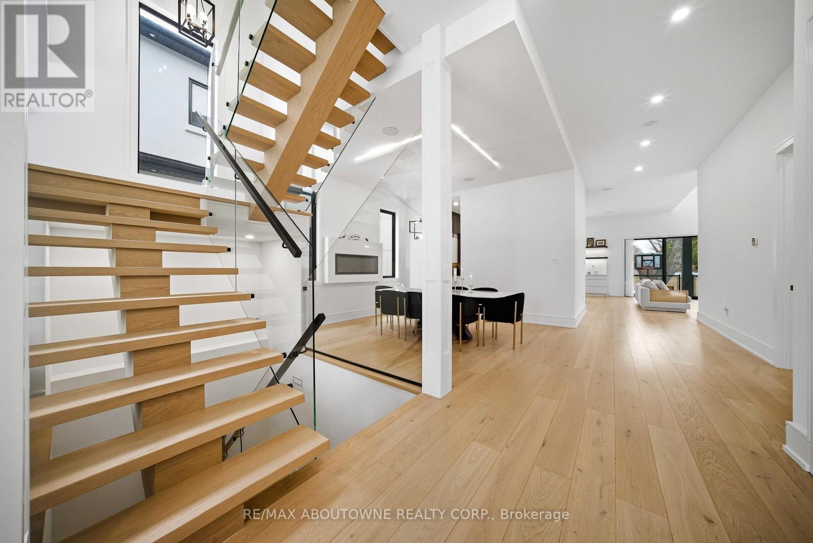 2556 Glengarry Road, Mississauga, ON - Indoor Photo Showing Other Room