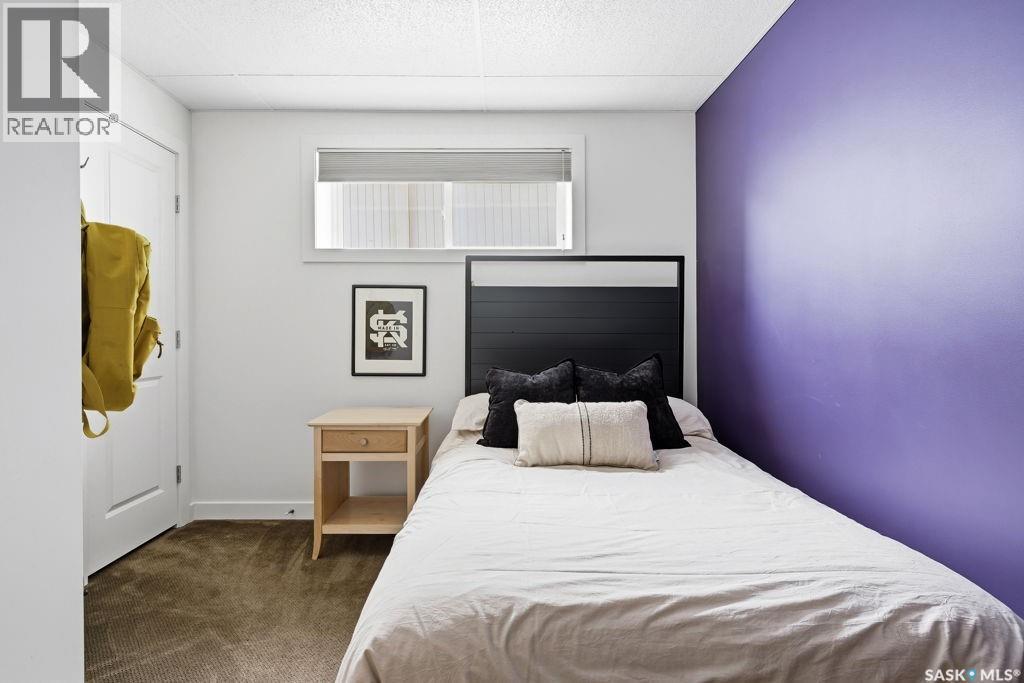 2722 Alfred Crescent, Regina, SK - Indoor Photo Showing Bedroom