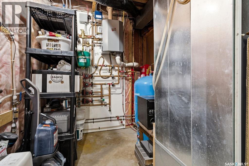 2722 Alfred Crescent, Regina, SK - Indoor Photo Showing Basement