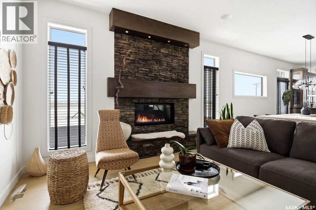 2722 Alfred Crescent, Regina, SK - Indoor Photo Showing Living Room With Fireplace